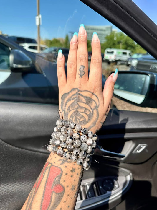 B - Moonstone & Sunstone
