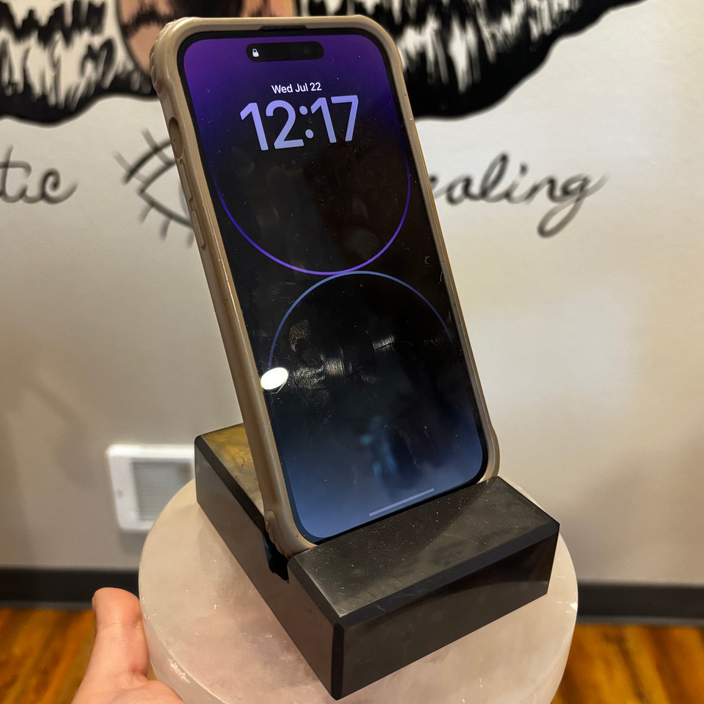 Shunghite Cellphone Stand