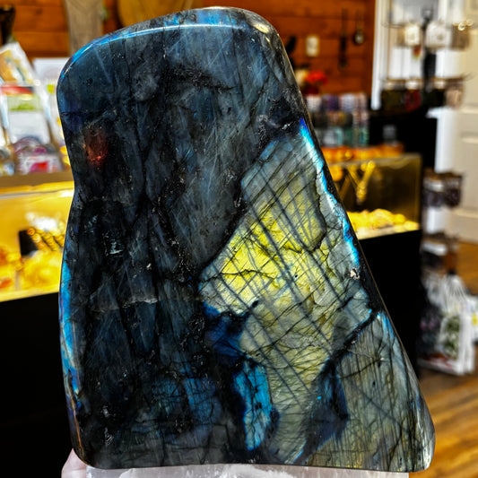 Big Labradorite