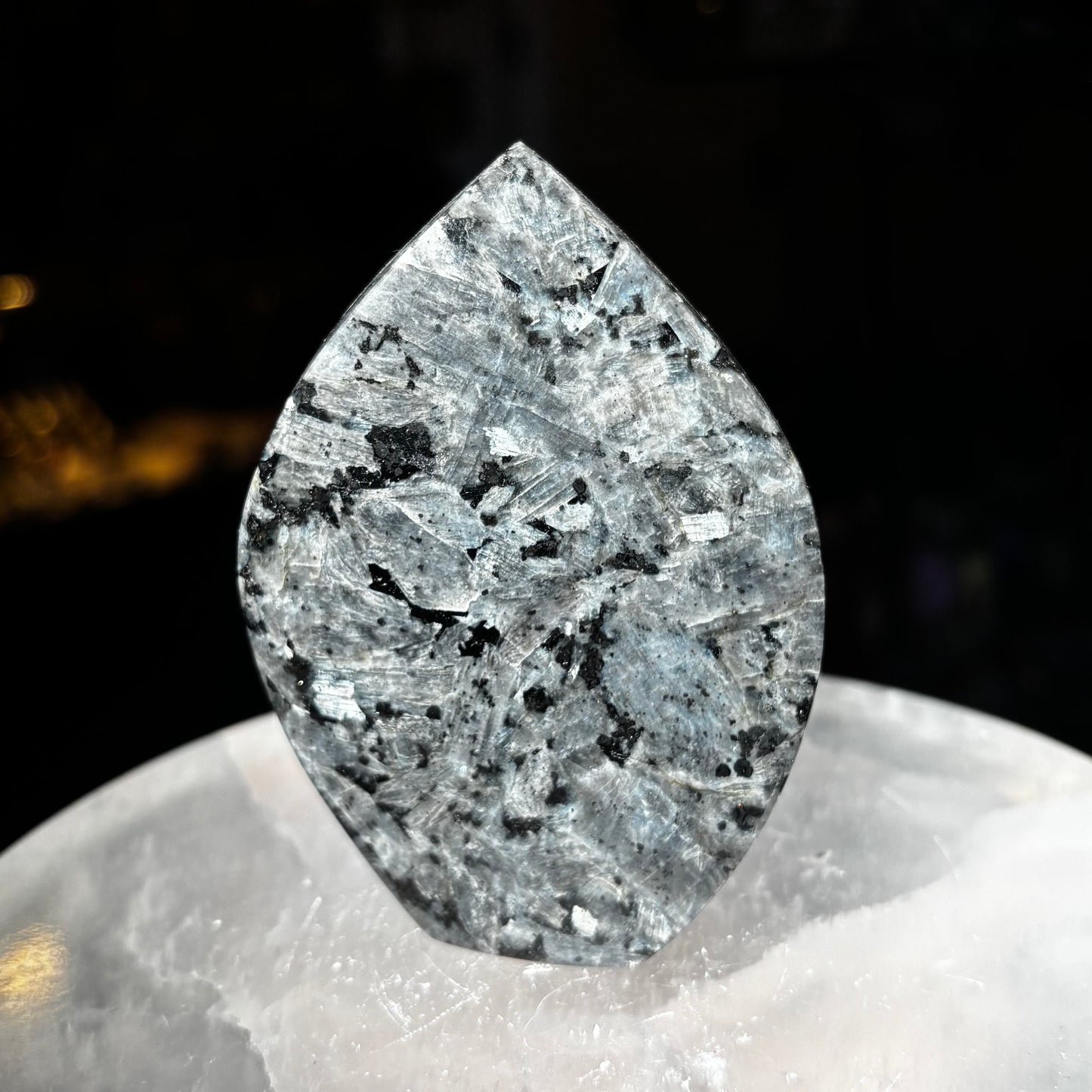 Larkavite flame